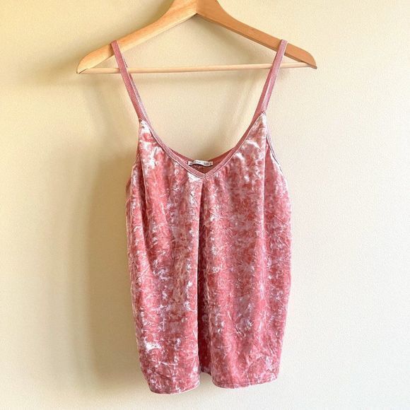 Zara Pink Sleeveless Velvet V-neck‎ Cami Top with Spaghetti Straps Womens Size M - Picture 1 of 3